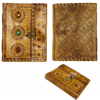 Handcrafted Leather Journal with Gemstone – 5x7" Vintage Notebook for Writers & Gift Seekers
